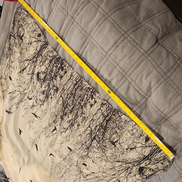 Chic Cream and Black Bird Print Scarf 33x70 - Picture 2 of 3